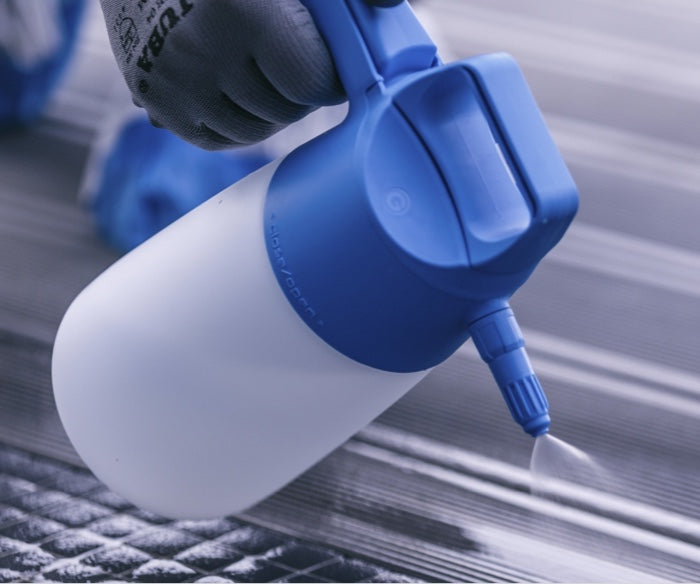 IK FOAM PRO 2 PLUS  has the built-in Schrader Air Valve - IK Sprayers professional sprayer